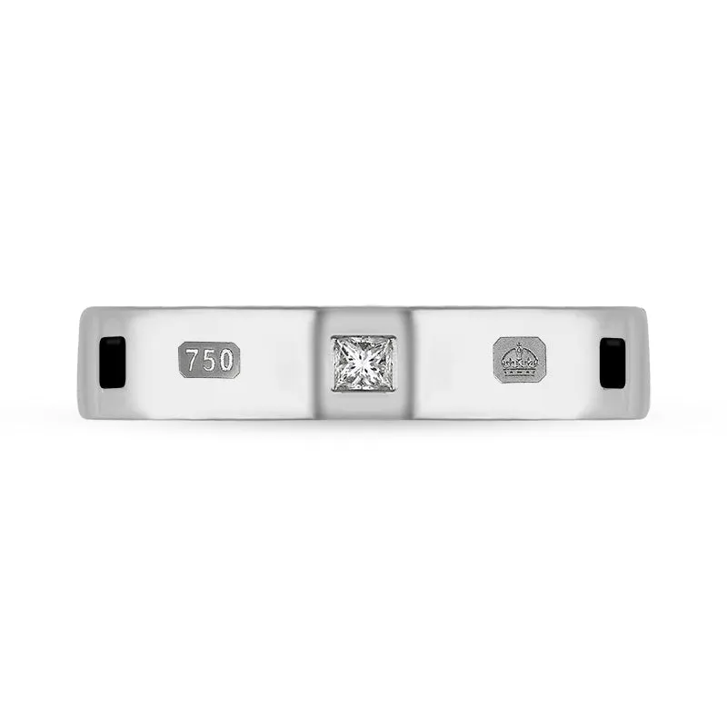 18ct White Gold Whitby Jet 0.09ct Diamond Queen's Jubilee Hallmark Princess Cut 4mm Ring D