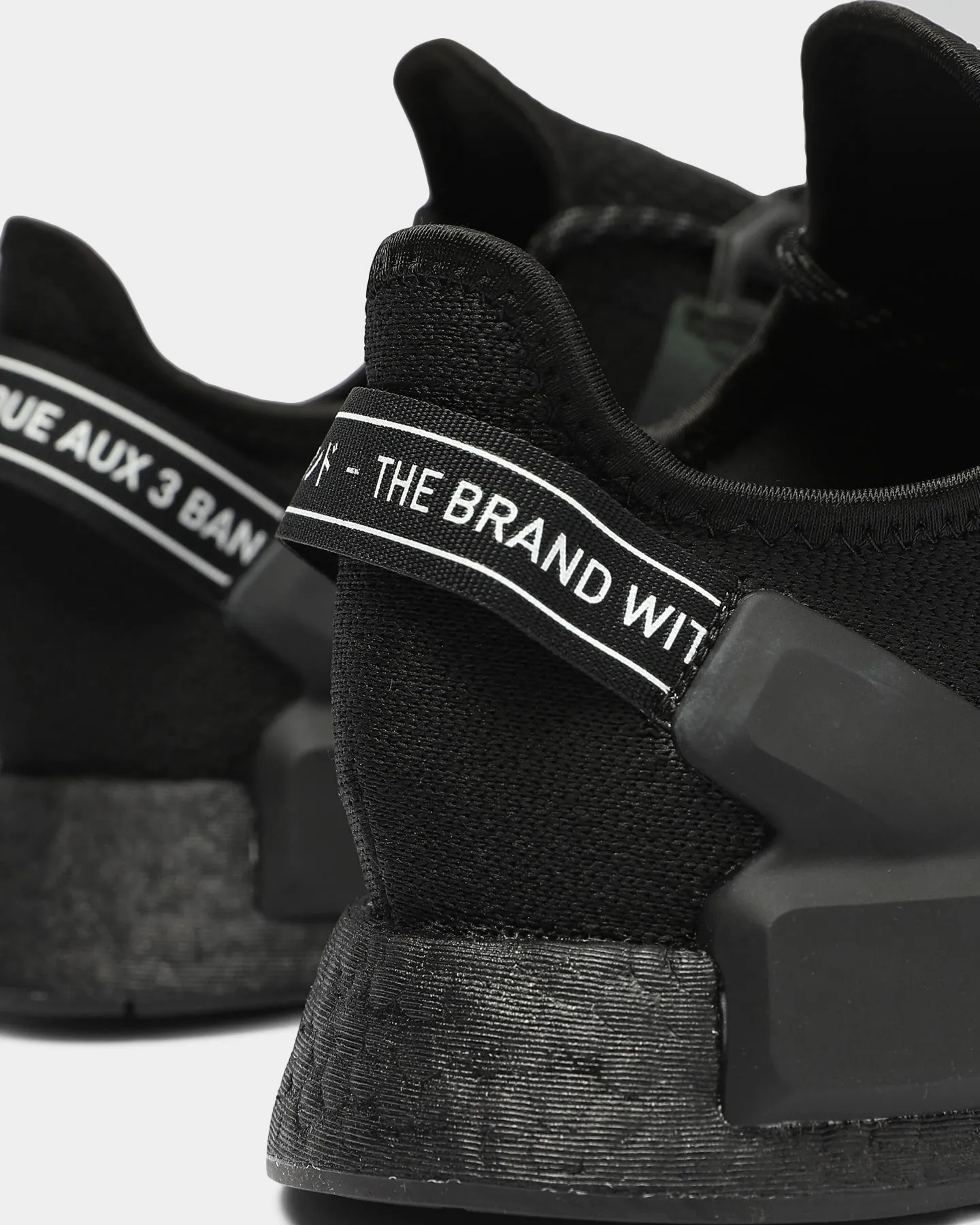 Adidas NMD_R1.V2 Black/Black/Black