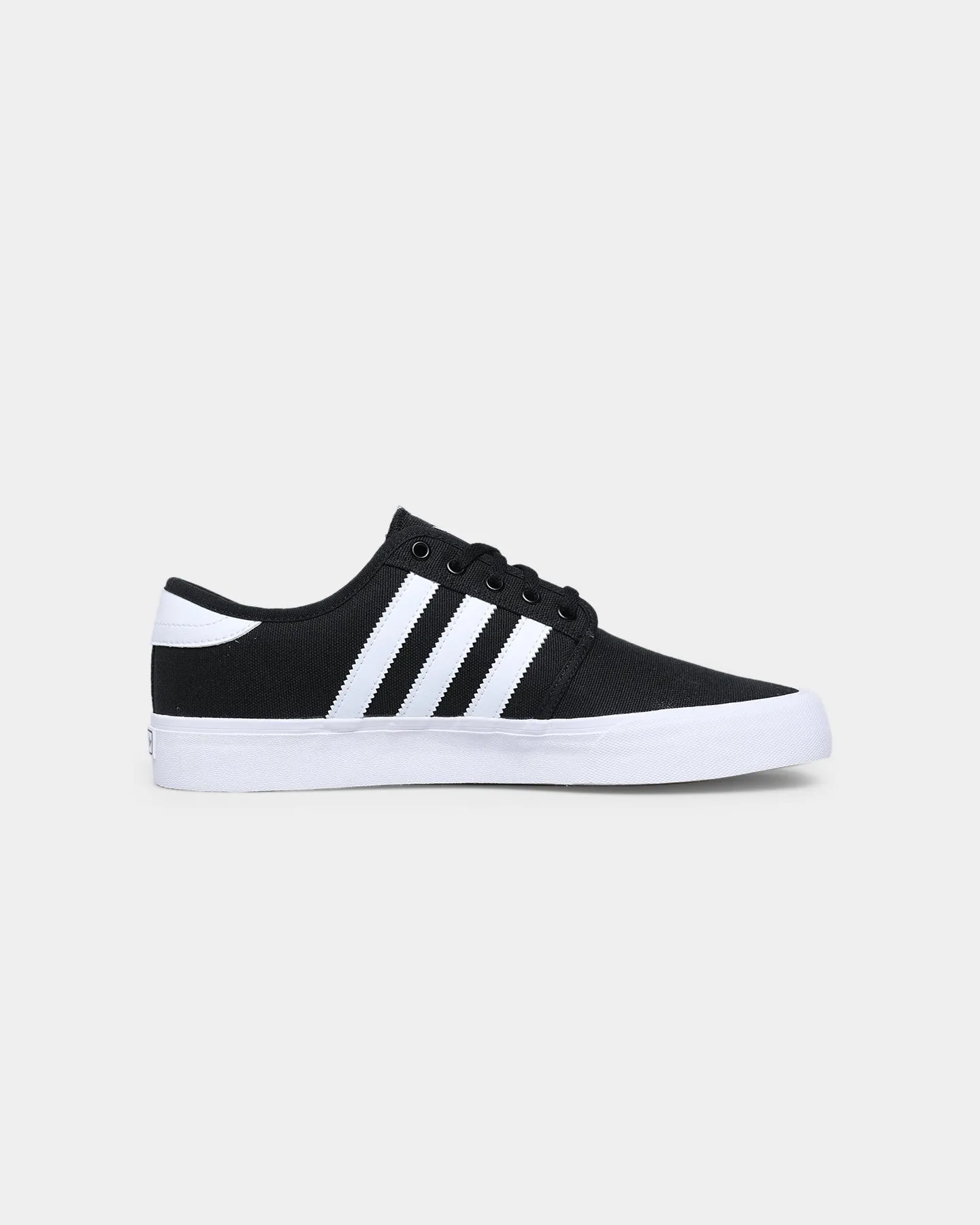 Adidas Seeley XT Core Black/Cloud White/Cloud White
