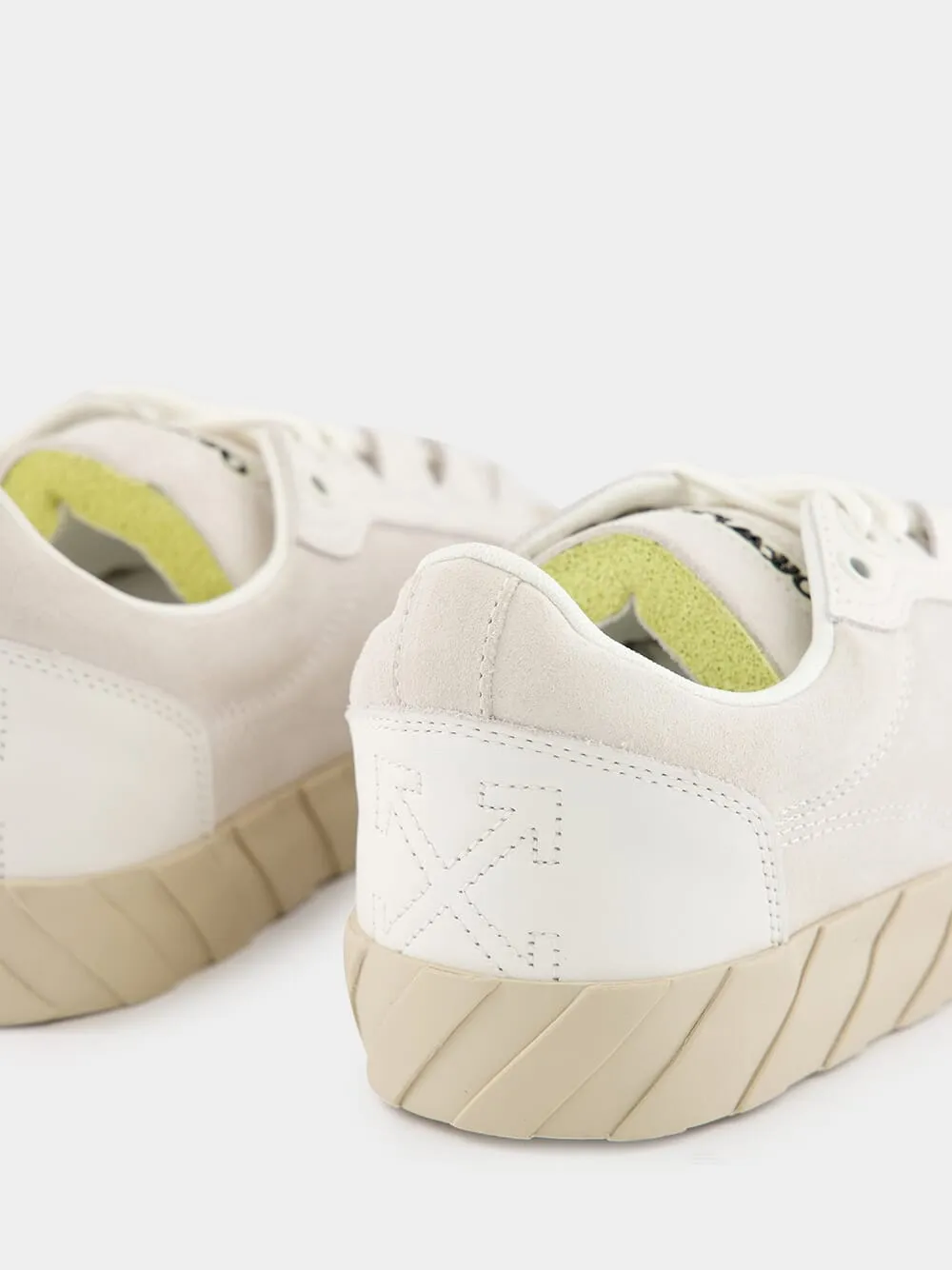 Beige Low Vulcanized 779 Sneakers