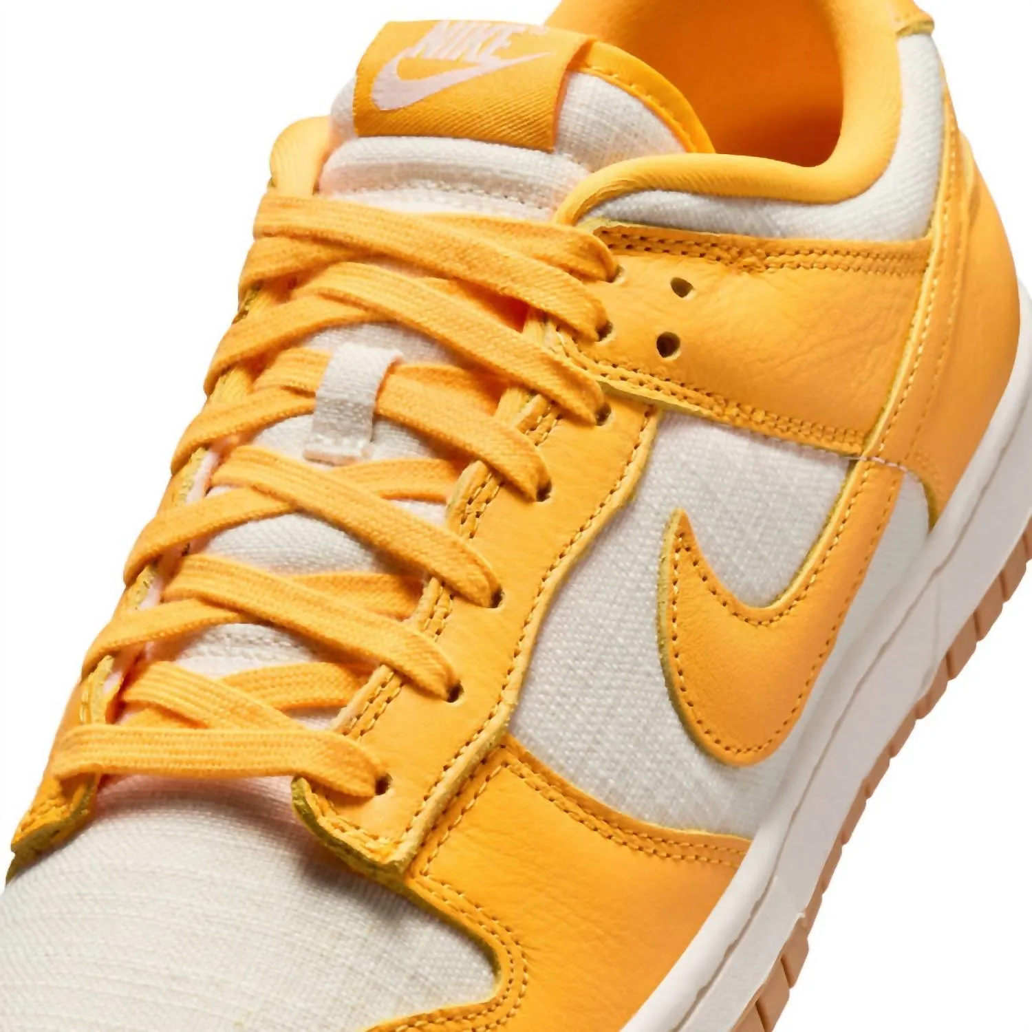 Men's Dunk Low Retro Premium Sneaker In University Gold/coconut Milk/gum Light Brown