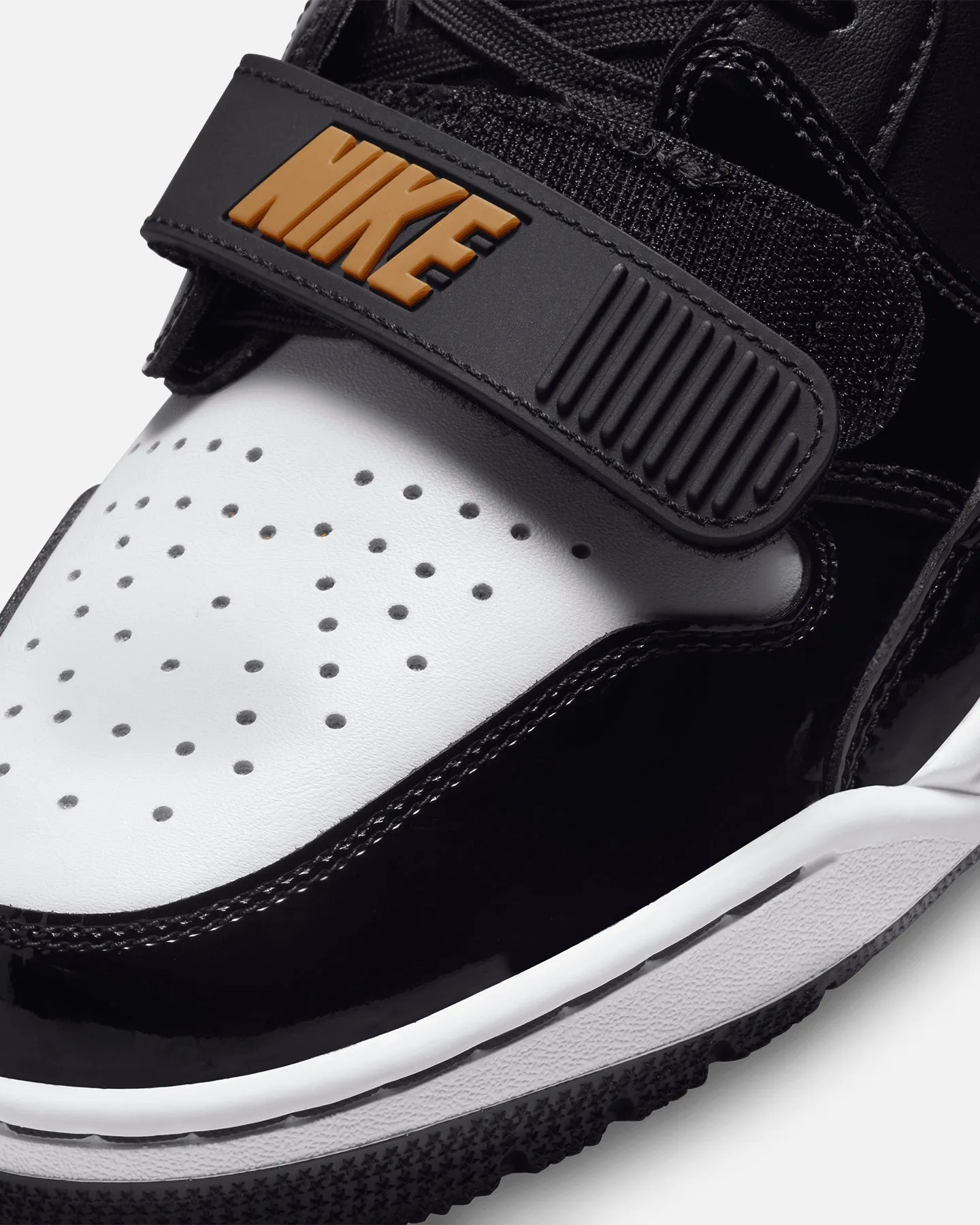 Nike Air Jordan Legacy 312 Low Black/Metallic