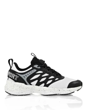 Runner reflective scratch