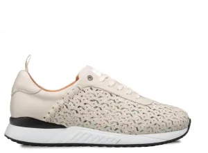 Style: Plata Sneaker